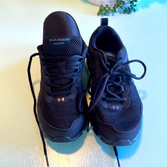 Under Armour charged black sneakers size 7 US - Picture 6 of 6